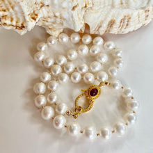 Load image into Gallery viewer, PEARL NECKLACE - DIANA
