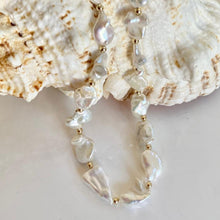 Load image into Gallery viewer, PEARL NECKLACE - OCEANA
