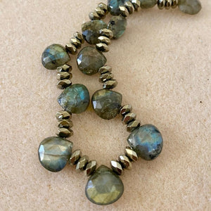 LABRADORITE DROP NECKLACE - DAYONARA